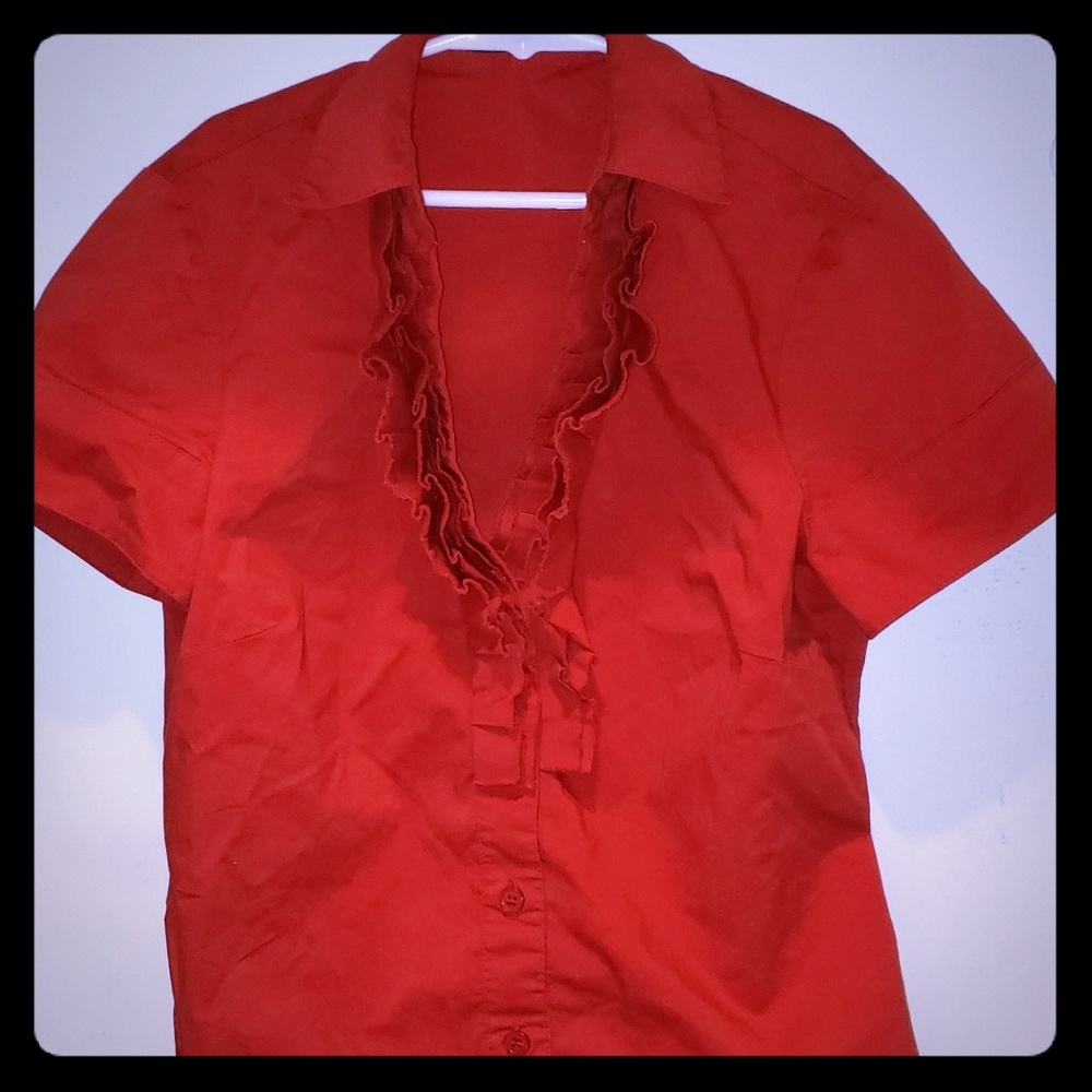 ❤The Limited Short Sleeve Ruffled Button-Down